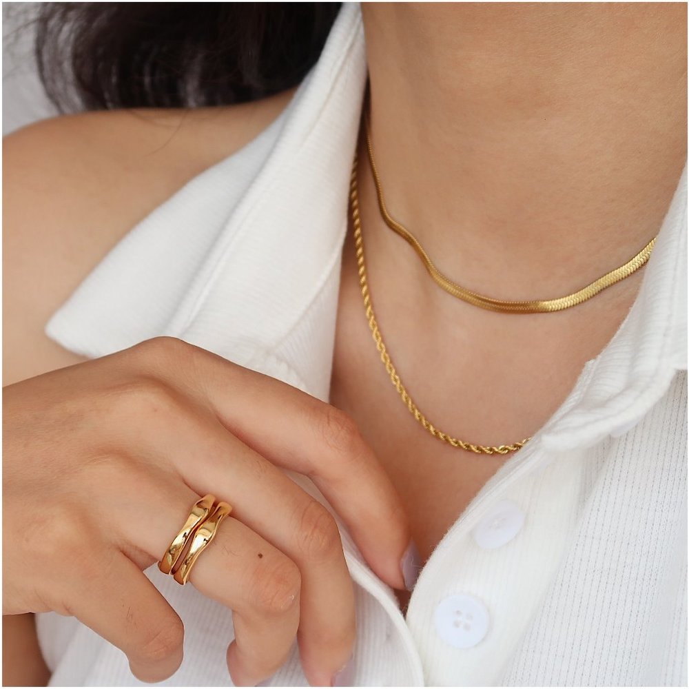 NEW 18K Gold Plated Wave Curve Ring - Picture 4 of 16